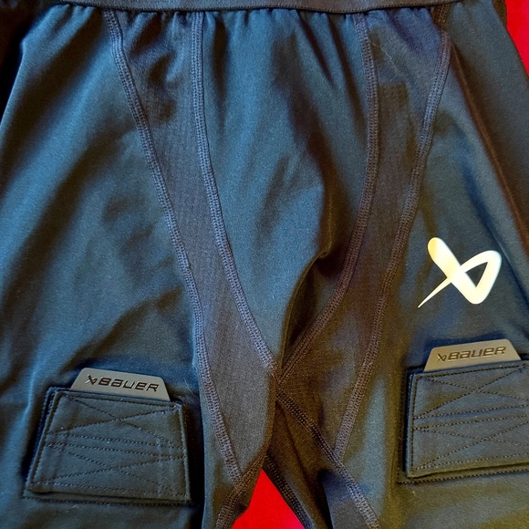 Bauer Hockey Compression Fit Shorts - Size Medium - Picture 2 of 3